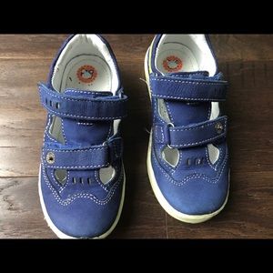 Leather little kid shoes